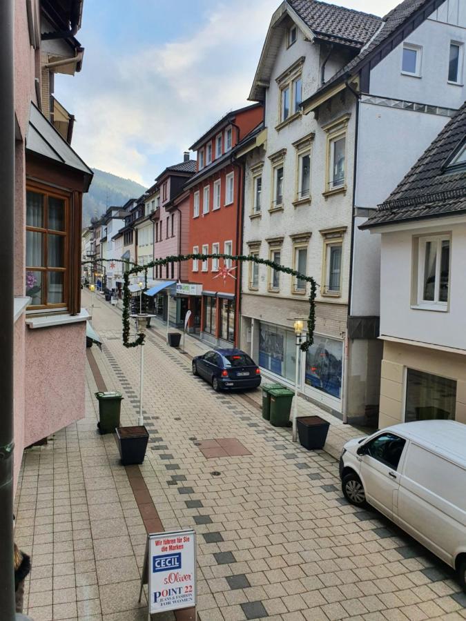 Ferienwohnung Nina Direkt In Zentrum Bad Wildbad Dış mekan fotoğraf