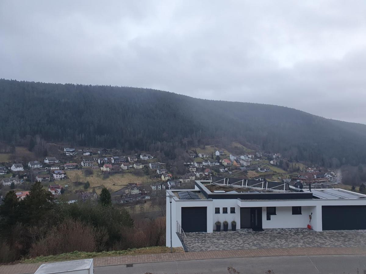Ferienwohnung Nina Direkt In Zentrum Bad Wildbad Dış mekan fotoğraf